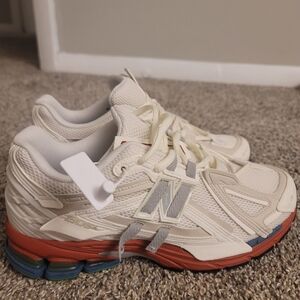 New Balance Kids Sneakers - Cream and Red